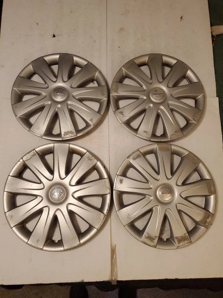 ЛОТ из 4) колпаков ступицы колеса 15 дюймов 2004-2006 SCION XB OEM - Изображение 1 из 4