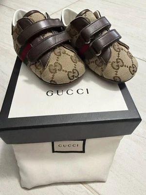 NOVO GUCCI Sapatos de Bebê Bege/Marrom GG Lona 22806 Tamanho 18 EUA 3 Autêntico - Imagem 1 de 4
