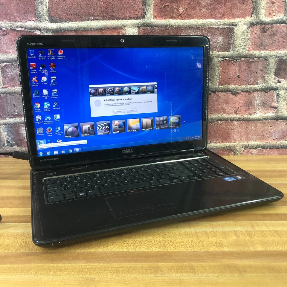 Dell Inspiron N7110 Retro Gaming Laptop i3-2350M 2.30GHz 4GB RAM (Windows 7) - Image 1 of 4