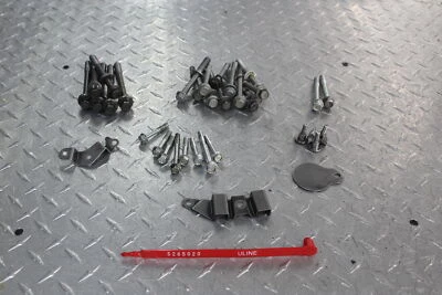 2016 YAMAHA FZ07 КРЕПЕЖНЫЕ БОЛТЫ ДВИГАТЕЛЯ КРЕПЕЖНЫЕ ВИНТЫ ДВИГАТЕЛЯ - Изображение 1 из 4