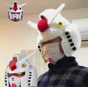 Vendita Tuta mobile fatta a mano Gundam Optimus cappello casco maglia caldo berretto invernale - Foto 1 di 3