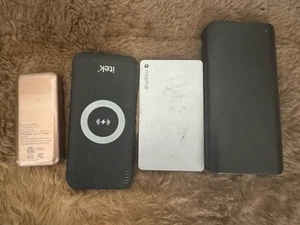 Lote de 4 cargadores de batería portátiles Power Bank - marcas mixtas - Imagen 1 de 2