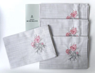 4 ARMIN MORBACH STOFFSERVIETTEN BW LICHTGRAU GESTICKTE NELKEN PASTELL 45 x 45 cm - Bild 1 von 3