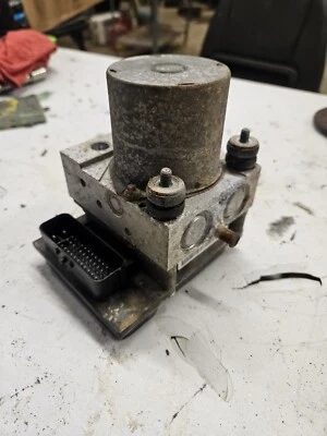 2005-2007 Ford Freestyle Fivehundred Mercury Montego ABS Pump 5f93-2c333-b - Image 1 of 4