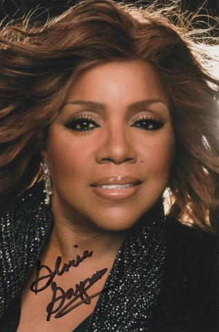 Gloria Gaynor Signed 4x6 Photo 1 COA Cover