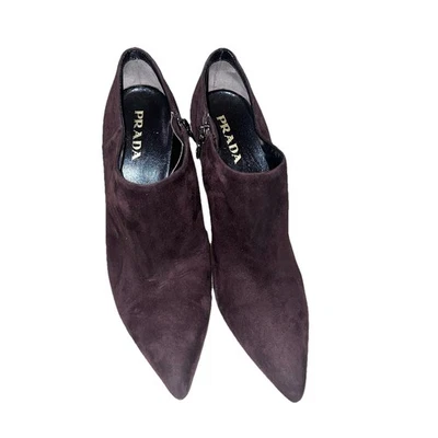 Botines Prada para mujer marrón oscuro gamuza cremallera lateral tacón de gatito talla 38,5 8 Foto 1 de 4