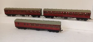 OO gauge 3x HORNBY DUBLO 4083 4084 Suburban Coach BR Maroon Comp Brake M41012 - Picture 1 of 7