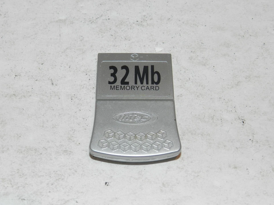 Nintendo GameCube Intec 32 MB Memory Card Silver Tested 32MB - Image 1 of 1