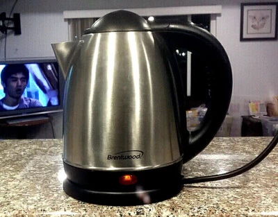 Brentwood KT-1780 1.5 Liter Stainless Steel Cordless Water Tea Electric Kettle - Image 1 of 4
