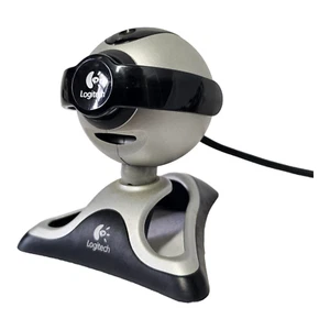Logitech Webcam with Privacy Screen - Picture 1 of 4