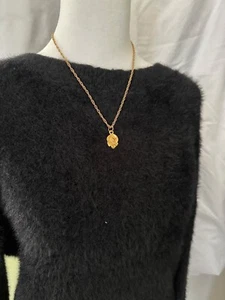 Women's Gold Tone Chain and Rose Pendent 10" Long Chain No Mark Very Good Condit - Picture 1 of 6