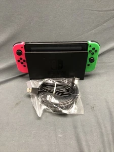 NINTENDO SWITCH HANDHELD - HAC-001 - v1 - VG+ (LOOK) - Picture 1 of 4