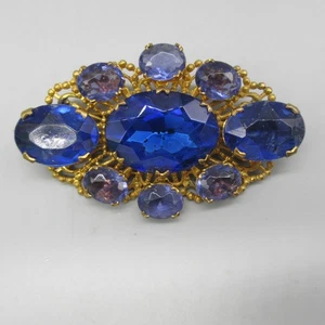 Vintage Blue Glass Rhinestone Brooch Gold Tone Filigree Costume Jewelry Pin Oval - Picture 1 of 7