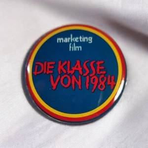 Die Klasse von 1984 | Button | NEU | marketing Pappe Motiv - Bild 1 von 2