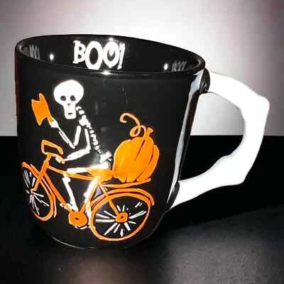 Taza de café Mr. Bones On Bicycle Halloween TAG BOO!! Foto 1 de 4