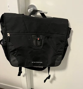 Sacoche pour ordinateur portable Victorinox Swiss Army Messenger - Photo 1/7
