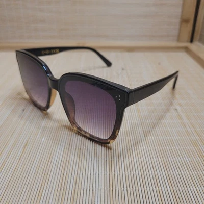 Gafas de sol Jessica Simpson J6128 retro cuadradas ojo de gato negras/marrones degradadas... Foto 1 de 4