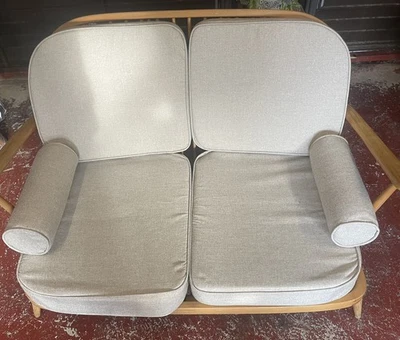 Fundas de cojín de sofá de dos plazas Ercol 203/2 solo incluye espuma de cojín  Foto 1 de 4