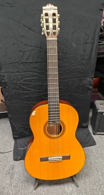 Guitarra clásica Yamaha CG101A (para zurdos) Foto 1 de 4