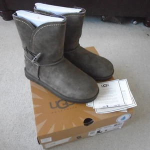 Ugg Meadow Ankle Boots Chocolate Brown Women's UK 6.5 EUR 39 NEW w BOX - Picture 1 of 12
