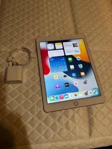Apple iPad Air 2 128GB Gold WIFI Unlocked - Picture 1 of 4