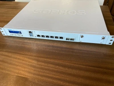 Sophos XG 210 Rev. 3 Firewall  – inkl. Netzkabel & Montagehalter - Bild 1 von 4