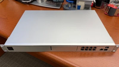 Ubiquiti Networks Dream Machine Pro SE 10G SFP+ PoE Enterprise Switch UDM-PRO-SE - Image 1 of 4