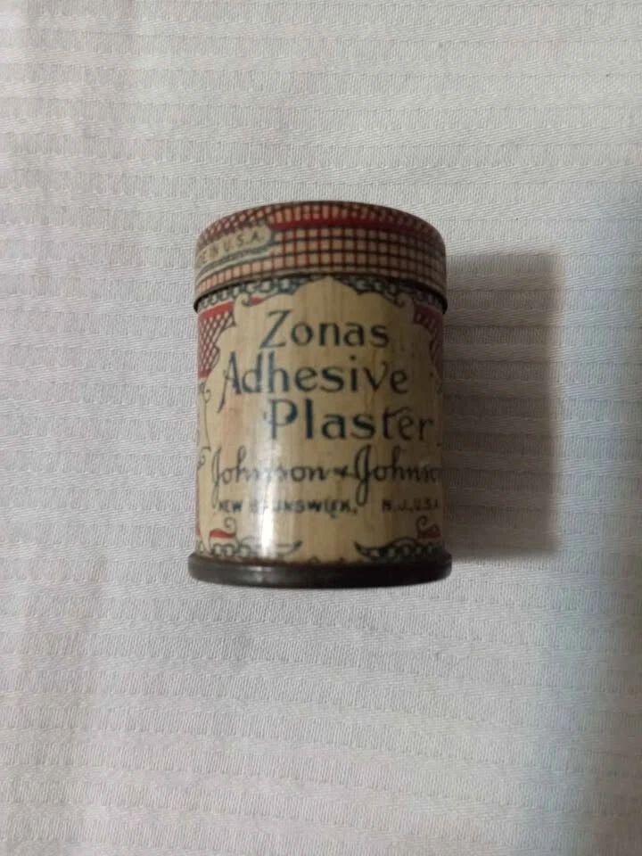 Early Johnson and Johnson Zonas Adhesive Plasters Mini Tin - Image 1 of 1