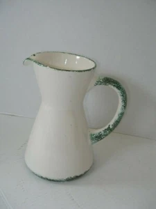 Jarra Portugal Vintage Cerámica Blanca con Borde Verde 9" Alto Vintage - Imagen 1 de 8