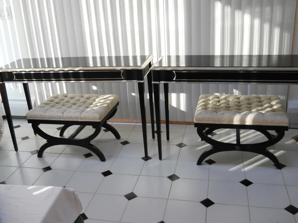 Par de consolas de laca dorada negra y plateada con bancos Curule Gio Ponti Foto 1 de 4