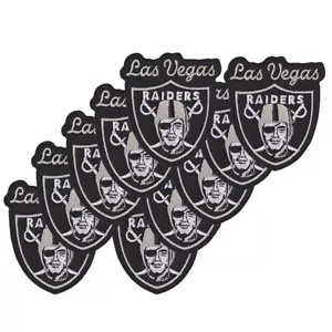 10 pz logo calcio Raiders Las Vegas taglia 3,2""x3,0"" ferro da cucire su tessuto - Foto 1 di 11