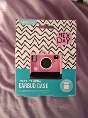 PALADONE INSTA CAMERA EARBUD CASE FOR WIRELESS EARBUDS - Image 1 of 4
