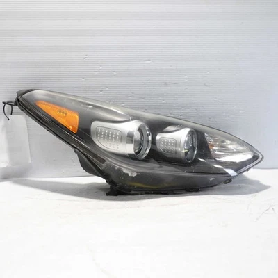 2017-2022 Kia Sportage Base Halogen Right Side Headlight Assembly OEM - Image 1 of 4