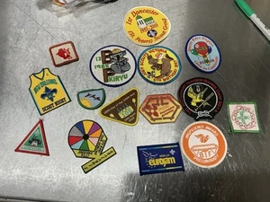 WORLDWIDE ASSORTED SCOUTING BADGES SEW ON PATCHES SOME RARE JOB LOT PATCHES 6 - Picture 1 of 2