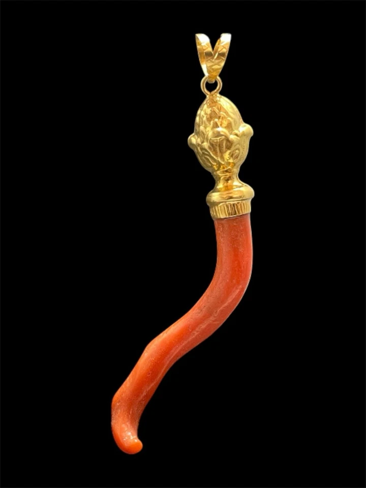 Ciondolo Portafortuna In Corallo Naturale - Immagine 1 di 4