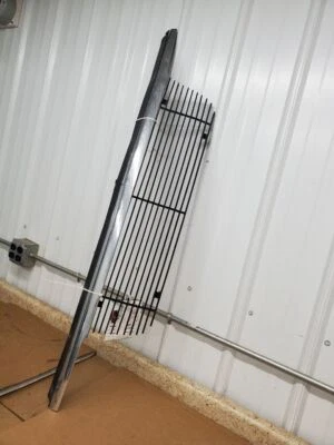 Grille Excluding Splash Flareside Fits 93-97 RANGER 280157 Foto 1 de 4