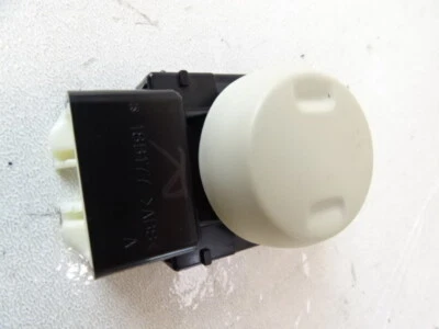 Lexus GX460 switch, lumbar support recline 84920-60090 ecru - Image 1 of 2