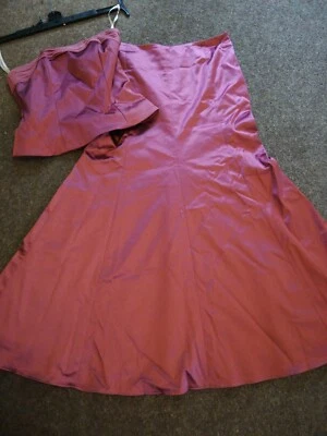 Traje de dama de honor/noche/promoción efecto satinado de dos piezas rosa oscuro de Coast 12/14 Foto 1 de 4