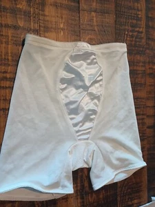 Vintage Cupid Shape Wear Sz Medium Sissy/Hostess Really good condition - Picture 1 of 5