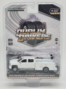 Camión grúa Chevy Silverado 3500HD 2016 Greenlight 46040-A - 1:64 doble conductor - Imagen 1 de 3