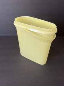 Tupperware 587 2 Qt Getränkekumpel gelb Krug Vintage ohne Deckel - Bild 1 von 3