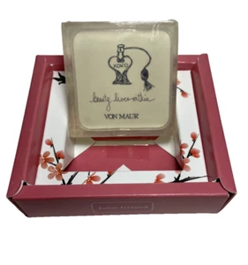 Julee Ireland Von Mauk "Beauty Lives Within" Gift Box Small Glycerin Soap - Bild 1 von 3
