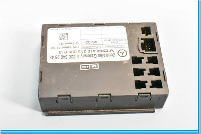 03-06 Mercedes W220 S500 CL500 Central Gateway Control Module 2205402645 ОЕМ - Image 1 of 4