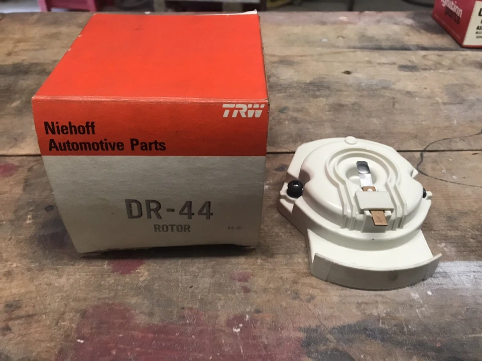 Piezas de encendido Niehoff DR44 de colección NOS distribuidor rotor varios motores GM I6 Foto 1 de 1