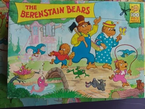 Complete Random House 1988 The Berenstain Bears Out for a Stroll 100 Piece - Picture 1 of 3