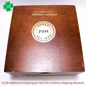 Caja de cigarros de madera vacía con sombra Perla Del Mar Toro 7,5" x 7" x 3" - Imagen 1 de 10