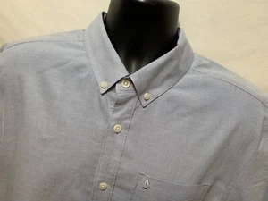 Volcom Light Blue Oxford Shirt S/S Mens Sz L Button Front Modern Fit Cotton - Picture 1 of 3