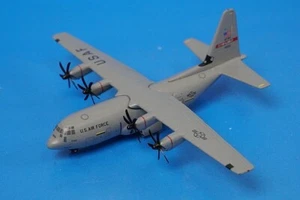 Modelo de avión Gemini 1:400 C-130J Hércules USAF Keisler Air Force Base GMUSA011 - Imagen 1 de 6