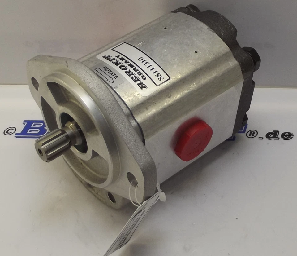 Case CX188 Hydraulikpumpe Shimadzu YP15A11R547 - Bild 1 von 3