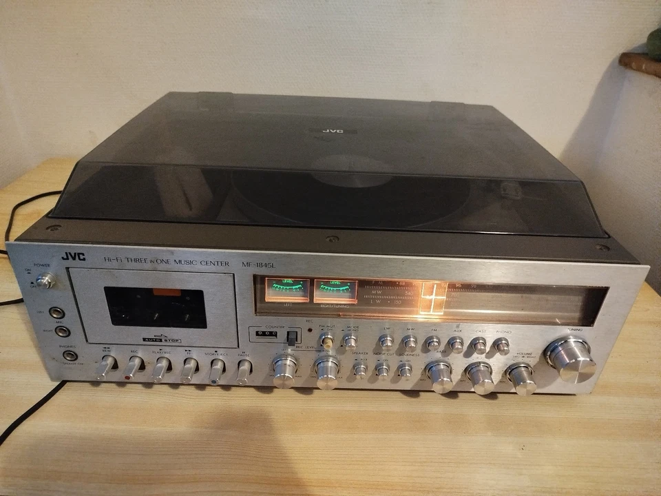 JVC MF-1845L S'allume à réviser considéré HS pièce ou réparer - Photo 1/1